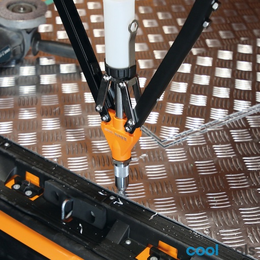 Beta | 1740AN | Heavy-duty blindklinktang met 5 verwisselbare mondstukken | 017400103